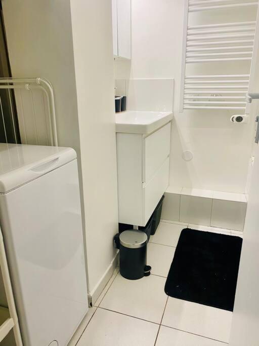 Maisonnette Au Calme Proche T2 La Garenne-Colombes Dış mekan fotoğraf
